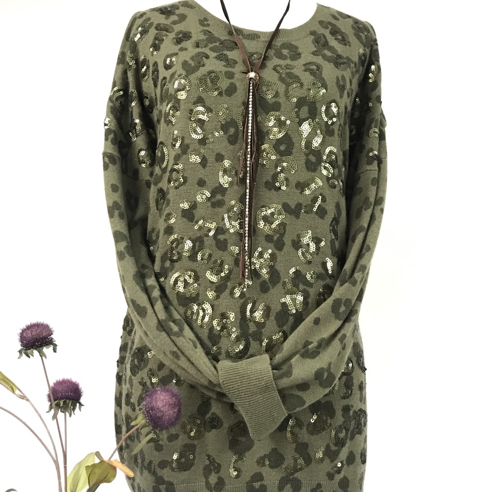 ❤️SALE‼️NWT INC Cold Shoulder Sweater-Camo/sequins